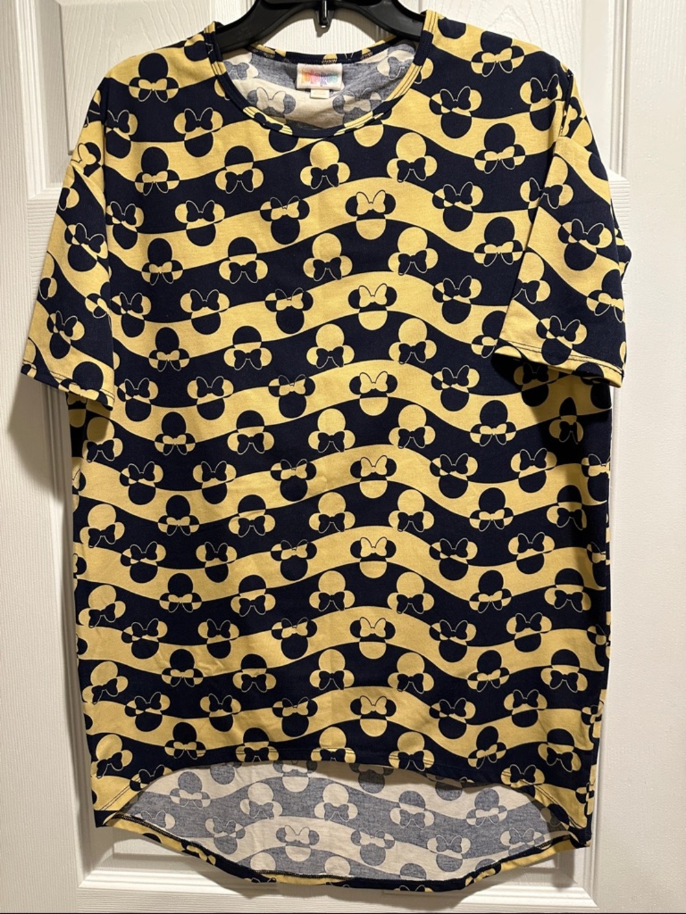 LuLaRoe Yellow and Black Short Sleeve Patterned Tee